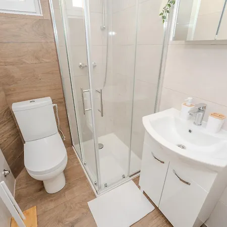 Apartament Plantosar *